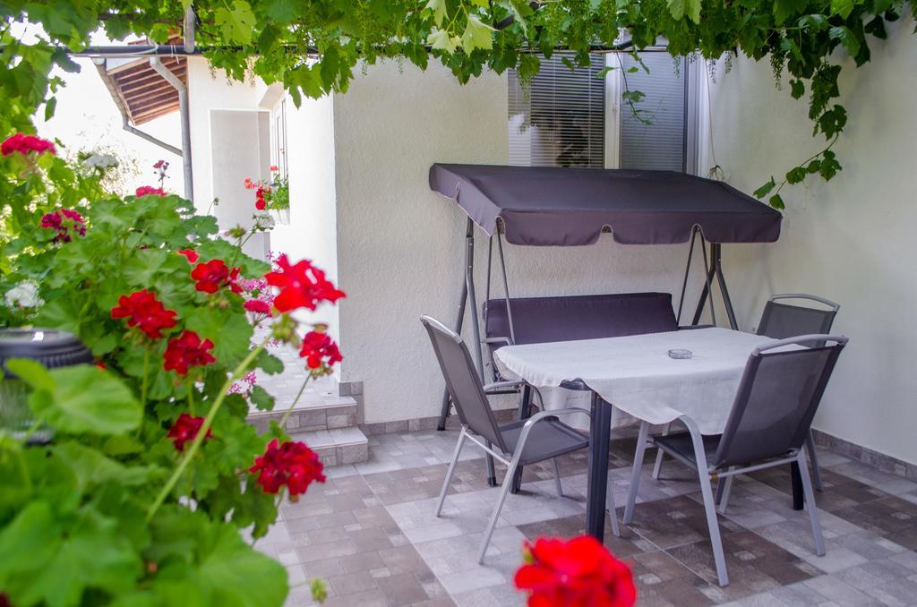 Guesthouse Juli Sapareva Banja Exteriör bild